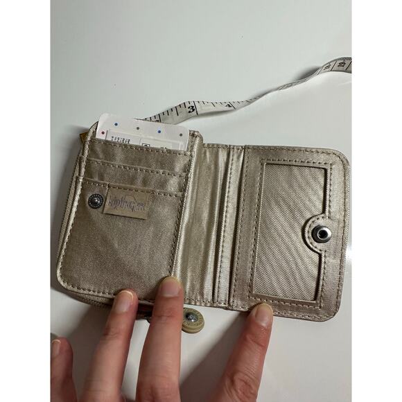 NWT champagne light gold Kipling small zip-around bi-fold compartment wallet - Picture 6 of 7